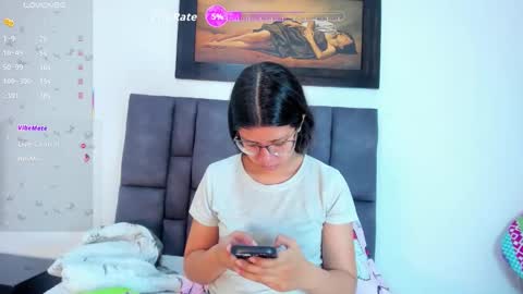 Vahiolet smith online show from May 2026 03:03:02 AM