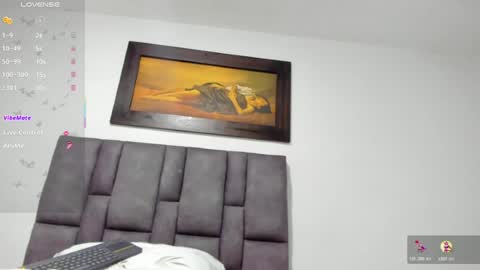 Vahiolet smith online show from June 2026 12:39:01 PM