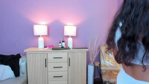 Vaiolet Harris online show from April 2026 11:57:01 AM