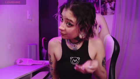 Snapshot of vainilla_l chatting on February 2025 12:06:01 AM Vainilla Independent model online show from February 2025 12:06:01 AM