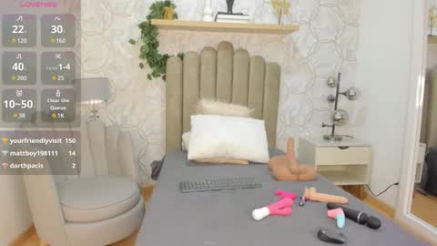 Snapshot of vaiolet__ chatting on December 2024 10:52:02 PM Vaiolet online show from December 2024 10:52:02 PM