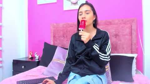 VaiolletCooper online show from March 2026 04:13:01 PM