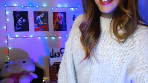 Snapshot of valcooky chatting on February 2025 01:31:01 AM Hi I am Valcooky online show from February 2025 01:31:01 AM