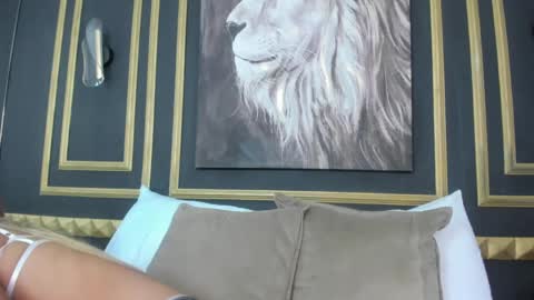 Snapshot of valen_martinez_ chatting on June 2026 06:23:02 PM V A L E N online show from June 2026 06:23:02 PM
