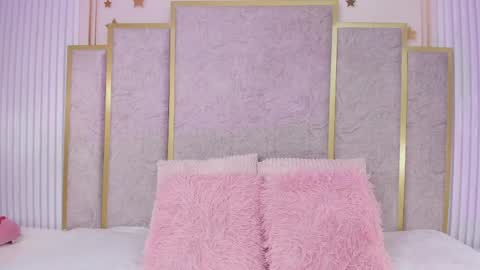 Snapshot of valen_petty chatting on May 2026 06:58:01 PM Valen online show from May 2026 06:58:01 PM