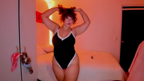 valen_smile_ online show from January 2025 08:57:02 AM