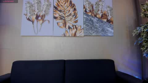 valentina milan online show from April 2026 04:52:02 AM