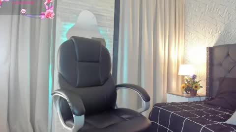 Valen online show from November 2025 12:34:01 PM