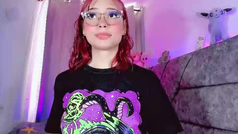 Valentina online show from October 2025 07:02:02 PM