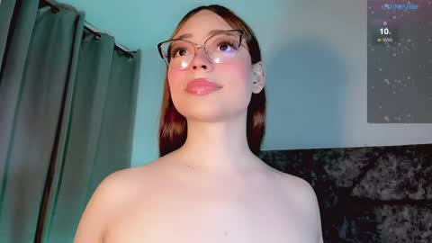 Valentina online show from May 2026 10:52:02 PM
