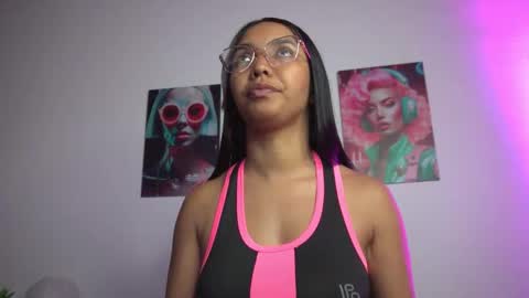 VALENTINA online show from October 2025 12:06:01 PM