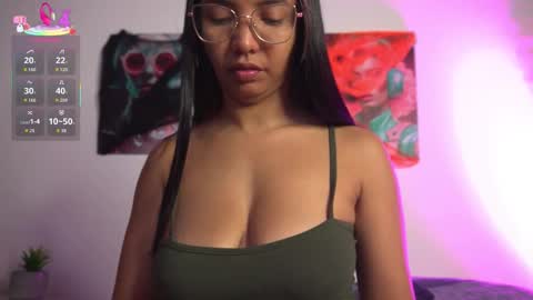 VALENTINA online show from October 2025 11:07:01 AM