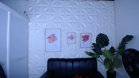 Valentina  online show from September 2025 10:24:02 PM