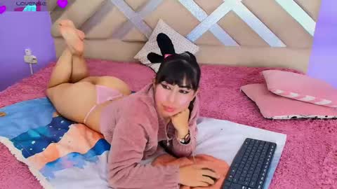 Vale online show from November 2025 03:50:02 AM