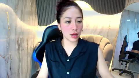 Valentina online show from November 2025 04:11:01 AM