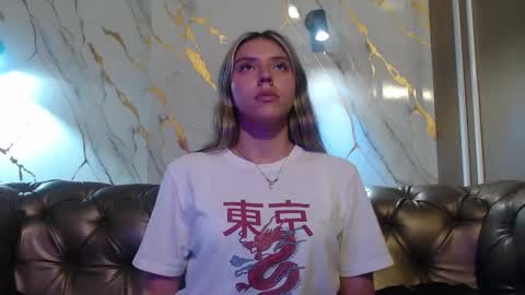 Valentina online show from September 2025 06:40:01 PM