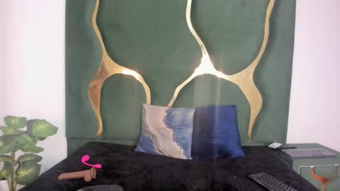 valentinaasm online show from April 2026 03:41:01 AM