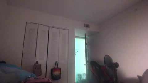 Snapshot of valentinas_dream chatting on September 2025 07:10:02 AM Tina Bates online show from September 2025 07:10:02 AM