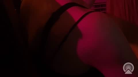 valentinasmilets online show from August 2026 07:38:01 PM