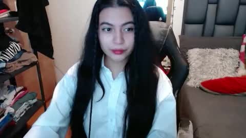 Snapshot of valentinasmith18 chatting on February 2026 05:44:02 PM valentinasmith18 online show from February 2026 05:44:02 PM