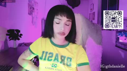Snapshot of valentinna_5 chatting on March 2026 10:03:01 PM Danielle Please help me to reach 300 thumbs up online show from March 2026 10:03:01 PM
