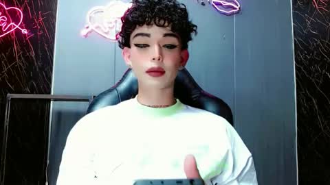 Marian online show from November 2025 11:26:01 PM