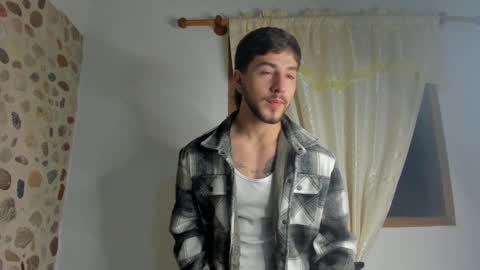 valentino online show from January 2025 12:35:02 AM