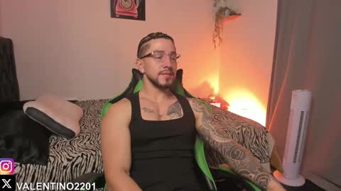 valentino online show from September 2025 10:31:02 PM