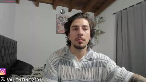 valentino online show from October 2025 01:28:02 AM