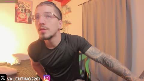 Snapshot of valentino2201 chatting on November 2025 12:22:02 AM valentino online show from November 2025 12:22:02 AM