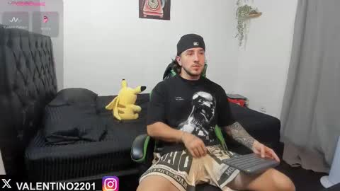 Snapshot of valentino2201 chatting on November 2025 02:23:01 AM valentino online show from November 2025 02:23:01 AM