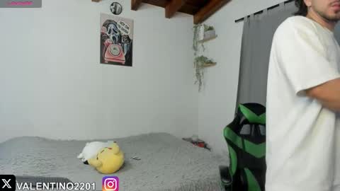 Snapshot of valentino2201 chatting on November 2025 11:50:01 PM valentino online show from November 2025 11:50:01 PM