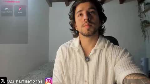 Snapshot of valentino2201 chatting on November 2025 12:57:02 AM valentino online show from November 2025 12:57:02 AM