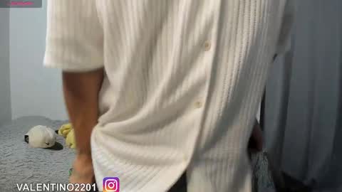 Snapshot of valentino2201 chatting on November 2025 12:57:01 AM valentino online show from November 2025 12:57:01 AM