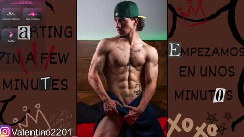 Snapshot of valentino2201 chatting on December 2025 01:23:01 AM valentino online show from December 2025 01:23:01 AM