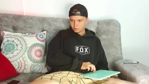 Snapshot of valentino_bel chatting on November 2025 12:27:02 PM Nick online show from November 2025 12:27:02 PM