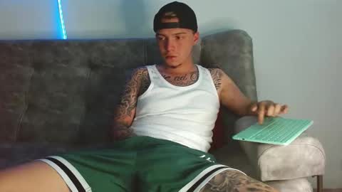 Snapshot of valentino_bel chatting on December 2025 09:42:02 PM Nick online show from December 2025 09:42:02 PM