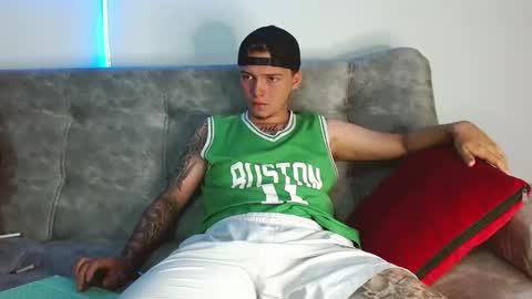 Snapshot of valentino_bel chatting on December 2025 03:43:02 PM Nick online show from December 2025 03:43:02 PM