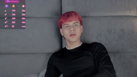 Snapshot of valentino_moon chatting on December 2024 02:46:01 AM valentino moon online show from December 2024 02:46:01 AM