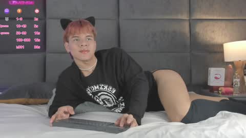 Snapshot of valentino_moon chatting on December 2024 02:26:01 AM valentino moon online show from December 2024 02:26:01 AM