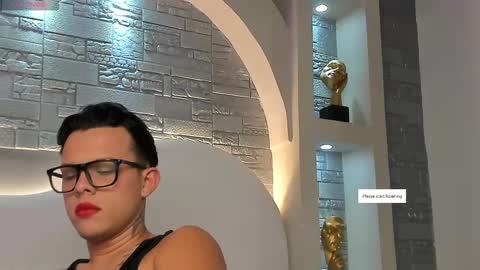 Snapshot of valentino_moretti chatting on December 2025 05:46:02 AM valentino_moretti online show from December 2025 05:46:02 AM