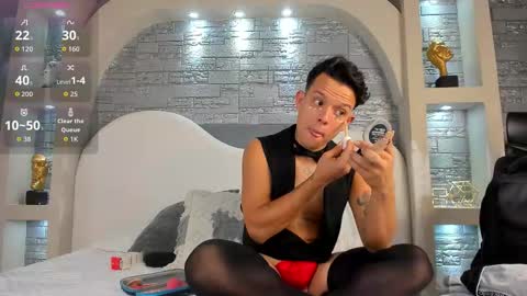 Snapshot of valentino_moretti chatting on January 2026 12:32:01 PM valentino_moretti online show from January 2026 12:32:01 PM