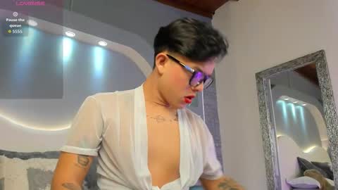 Snapshot of valentino_moretti chatting on January 2026 11:47:01 AM valentino_moretti online show from January 2026 11:47:01 AM