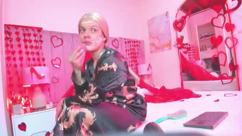 Snapshot of valentino_moretti chatting on February 2026 11:40:01 AM valentino_moretti online show from February 2026 11:40:01 AM