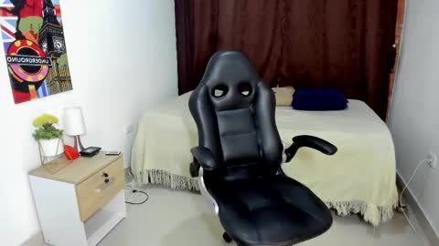 Snapshot of valentino_moura_ chatting on March 2025 12:12:01 PM VALENTINO MOURA online show from March 2025 12:12:01 PM