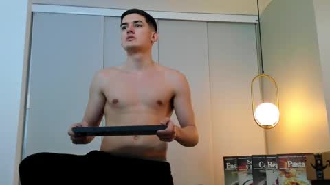 Snapshot of valentinocerati chatting on January 2025 03:13:01 AM ValentinoCerati online show from January 2025 03:13:01 AM