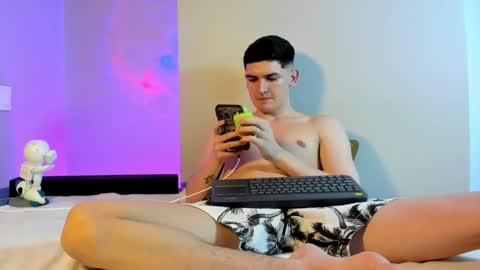 Snapshot of valentinocerati chatting on February 2025 03:48:01 AM ValentinoCerati online show from February 2025 03:48:01 AM