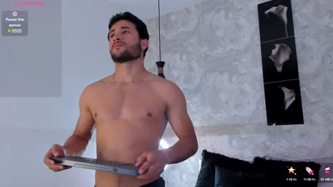 Snapshot of valentinoford chatting on January 2025 05:44:02 AM Valentino online show from January 2025 05:44:02 AM