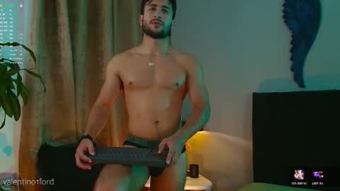 Snapshot of valentinoford chatting on October 2025 12:17:02 AM Valentino online show from October 2025 12:17:02 AM