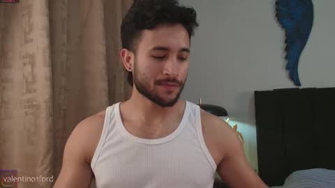 Snapshot of valentinoford chatting on November 2025 09:36:01 PM Valentino online show from November 2025 09:36:01 PM